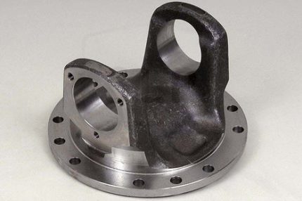 1651172 - FYE-172 FLANGE YOKE